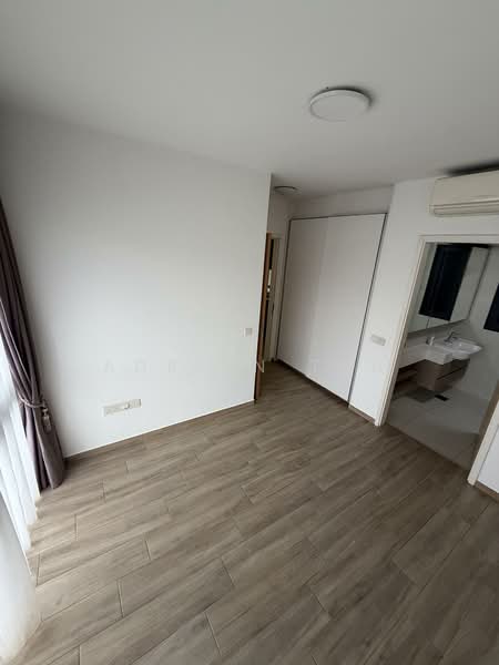 The Lakefront Residences Condominium For Sale at S$ 1,880,000 | PropertyGuru Singapore - Interior