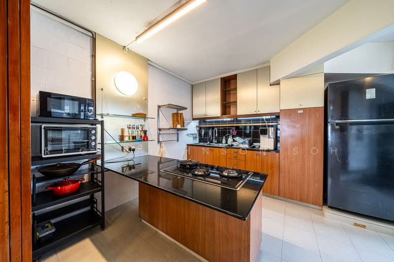 172 Gangsa Road HDB Flat For Sale at S$ 700,000 | PropertyGuru Singapore - Kitchen