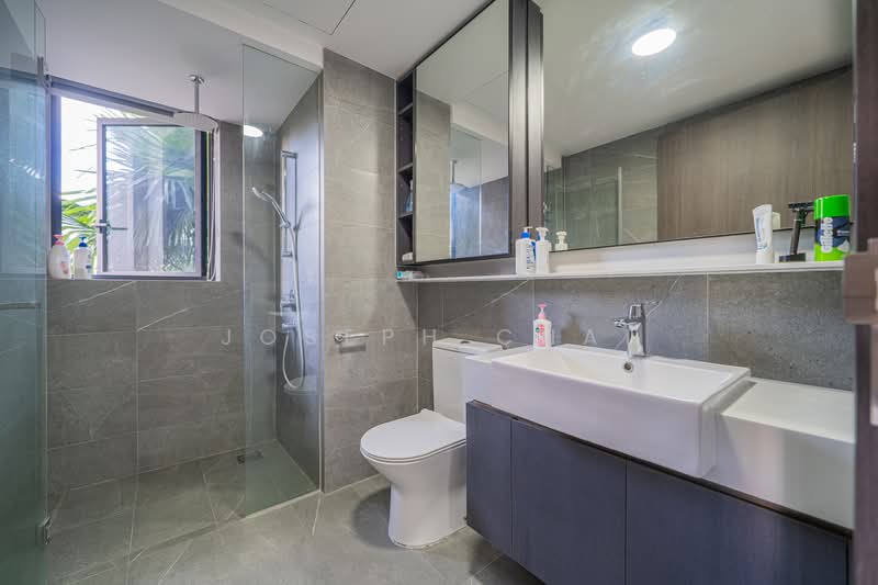 Riverfront Residences, 45 Hougang Avenue 7, 2 Bedrooms, 603 sqft, Condominium For Sale, by Joseph Chai, 500092990 - Bathroom - PropertyGuru.com.sg