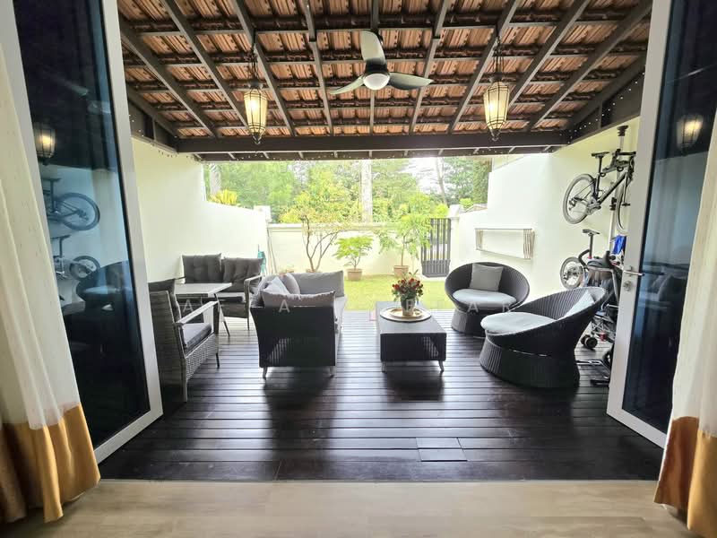 Loyang Villas Terraced House For Sale at S$ 2,650,000 | PropertyGuru Singapore - Exterior