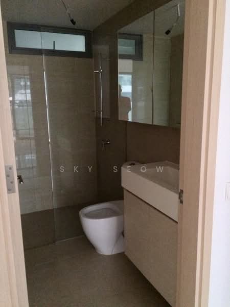 A Treasure Trove Condominium For Sale at S$ 2,150,000 | PropertyGuru Singapore - Bathroom