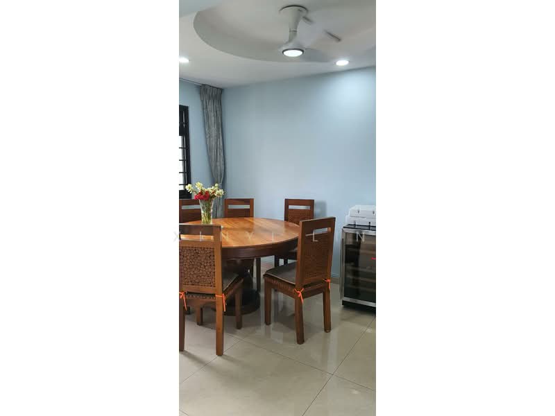62 Lorong 4 Toa Payoh, 62 Lorong 4 Toa Payoh, 3 Bedrooms, 1,292 sqft, HDB Flat For Rent, by Xinyi Lin, 500093010 - Dining Room - PropertyGuru.com.sg