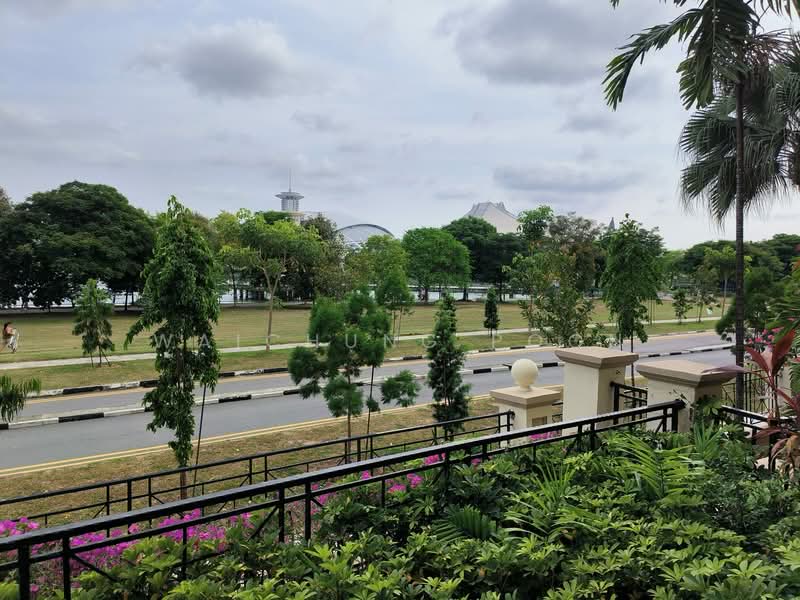 Pebble Bay Condominium For Sale at S$ 1,688,888 | PropertyGuru Singapore - Side Gate View