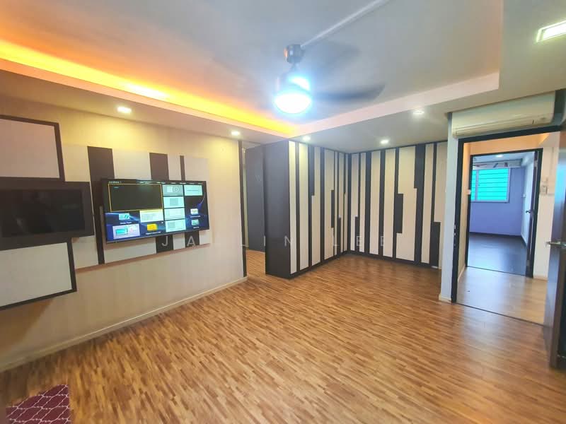 30 Jalan Bahagia HDB Flat For Sale at S$ 888,000 | PropertyGuru Singapore - Living Room