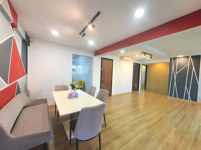 30 Jalan Bahagia HDB Flat For Sale at S$ 888,000 | PropertyGuru Singapore - Living Room