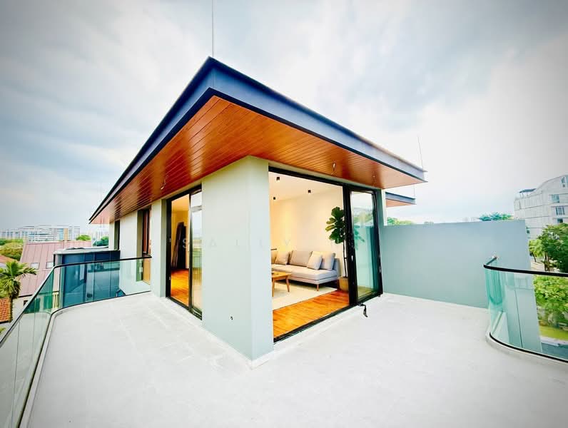 Brand New Modern 3.5 storey semi-d with pool and lift in District 19 Semi-Detached House For Sale at S$ 10,680,000 | PropertyGuru Singapore - Living Room