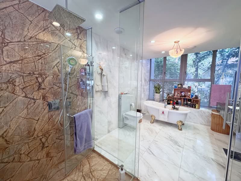The Gardens At Gerald Cluster House For Sale at S$ 3,560,000 | PropertyGuru Singapore - Bathroom