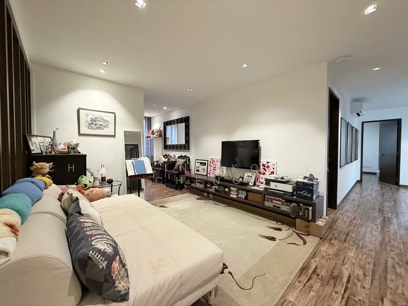 Jalan Selanting Semi-Detached House For Sale at S$ 11,880,000 | PropertyGuru Singapore - Living Room