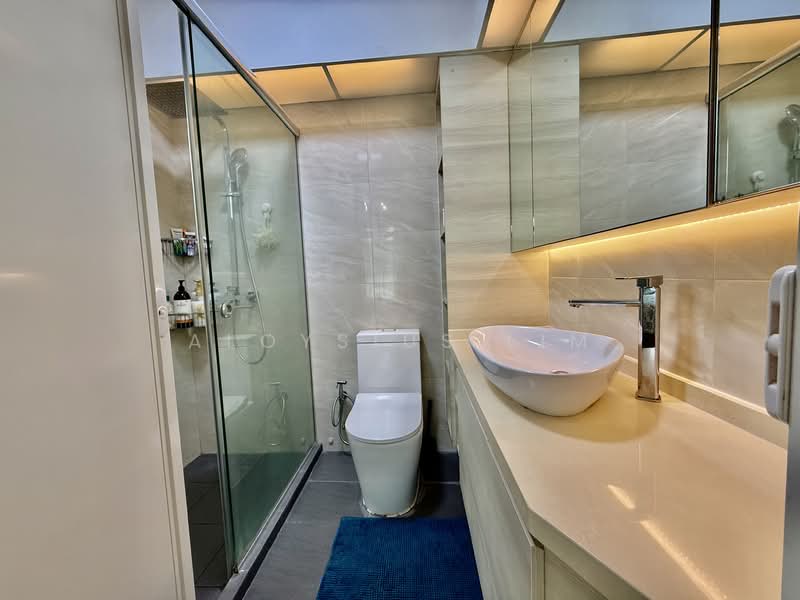614B Edgefield Plains HDB Flat For Sale at S$ 638,000 | PropertyGuru Singapore - Bathroom