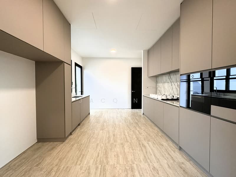 Brand New Freehold Detached Near Henry Park Primary | 4-Car Parking | Spacious Bedrooms Detached House For Sale at S$ 19,788,888 | PropertyGuru Singapore - Kitchen