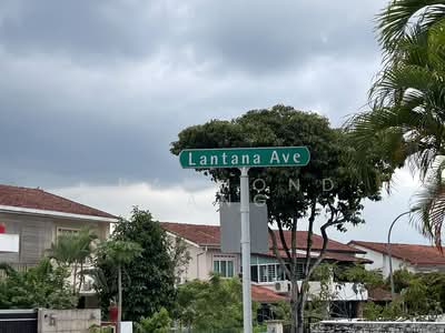 For Sale - Lucky Park