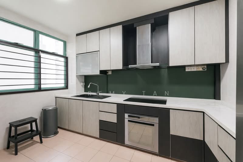 484 Segar Road HDB Flat For Sale at S$ 699,999 | PropertyGuru Singapore - Kitchen