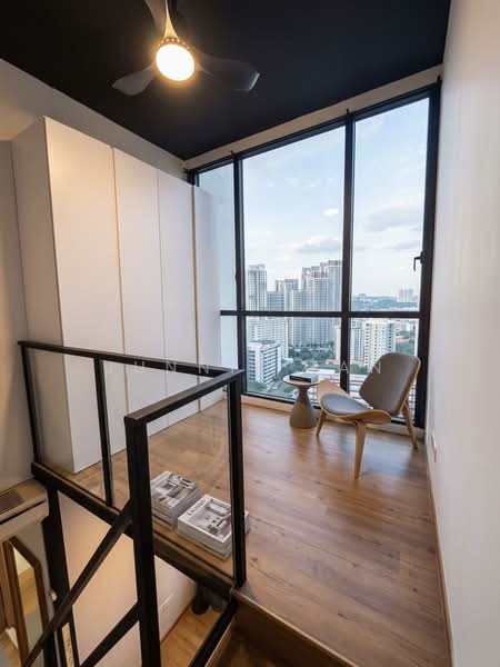 The Trilinq Condominium For Sale at S$ 2,700,000 | PropertyGuru Singapore - Master room loft