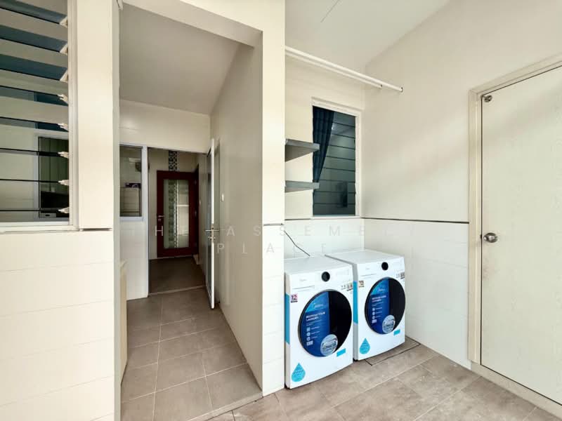 109H Highland Road, , Room Rental, 420 sqft, Terraced House For Rent, by Jovin - The Assembly Place, 500093090 - Kitchen yard - PropertyGuru.com.sg