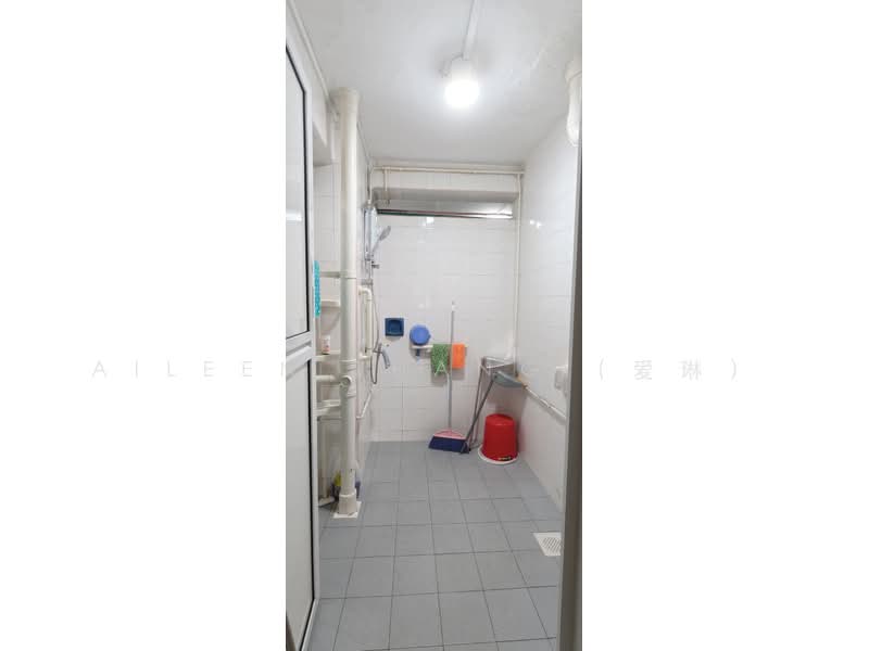 101 Whampoa Drive HDB Flat For Sale at S$ 550,000 | PropertyGuru Singapore - Bathroom