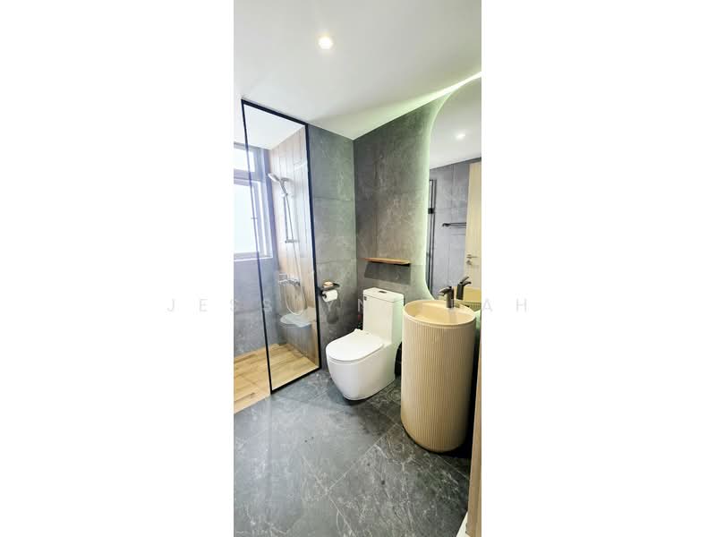 Sol Acres, 2 Choa Chu Kang Grove, 4 Bedrooms, 1,098 sqft, Executive Condominium For Sale, by Jesslyn Seah, 500093098 - Bathroom - PropertyGuru.com.sg