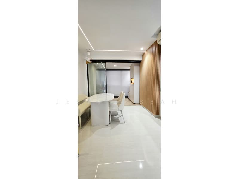Sol Acres, 2 Choa Chu Kang Grove, 4 Bedrooms, 1,098 sqft, Executive Condominium For Sale, by Jesslyn Seah, 500093098 - Dining Room - PropertyGuru.com.sg