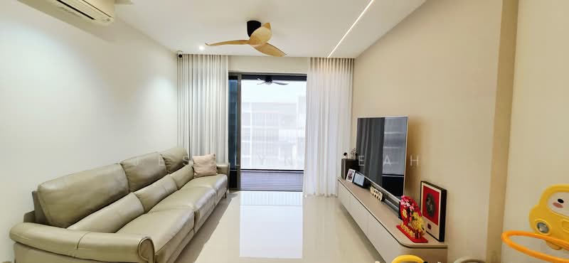 Sol Acres, 2 Choa Chu Kang Grove, 4 Bedrooms, 1,098 sqft, Executive Condominium For Sale, by Jesslyn Seah, 500093098 - Living Room - PropertyGuru.com.sg