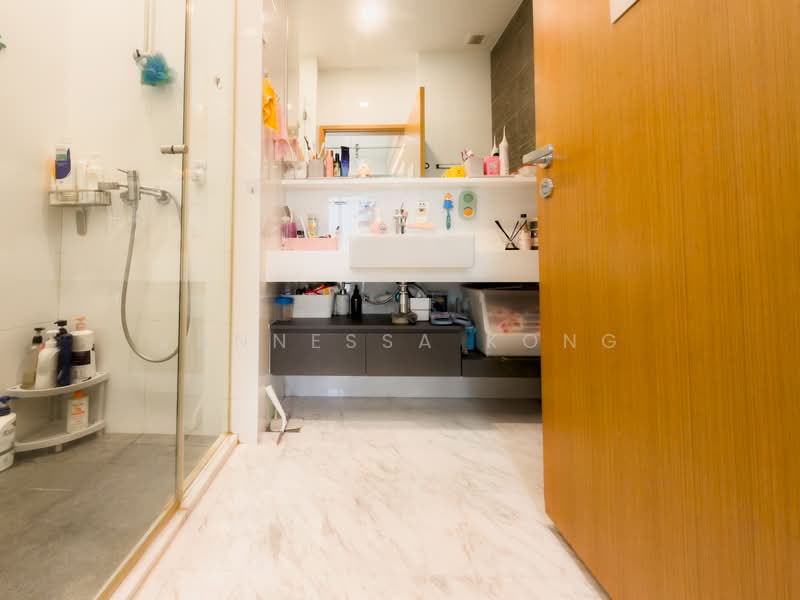 The Tennery Condominium For Sale at S$ 1,180,000 | PropertyGuru Singapore - Bathroom