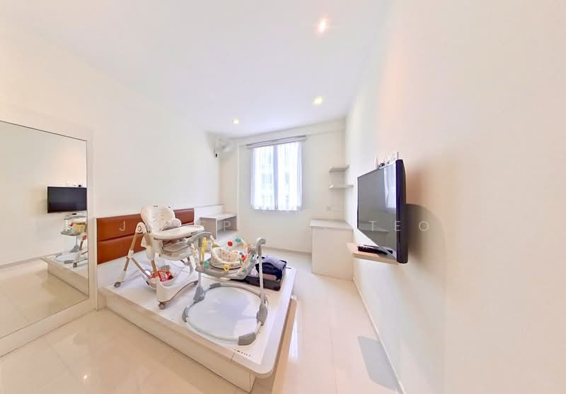 Sin Ming Plaza Apartment For Sale at S$ 2,880,000 | PropertyGuru Singapore - Bedroom