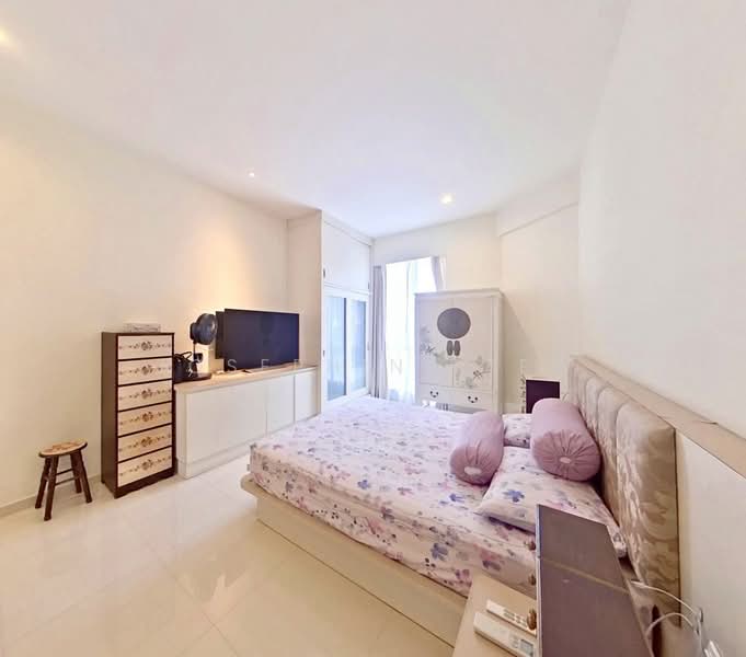 Sin Ming Plaza Apartment For Sale at S$ 2,880,000 | PropertyGuru Singapore - Bedroom