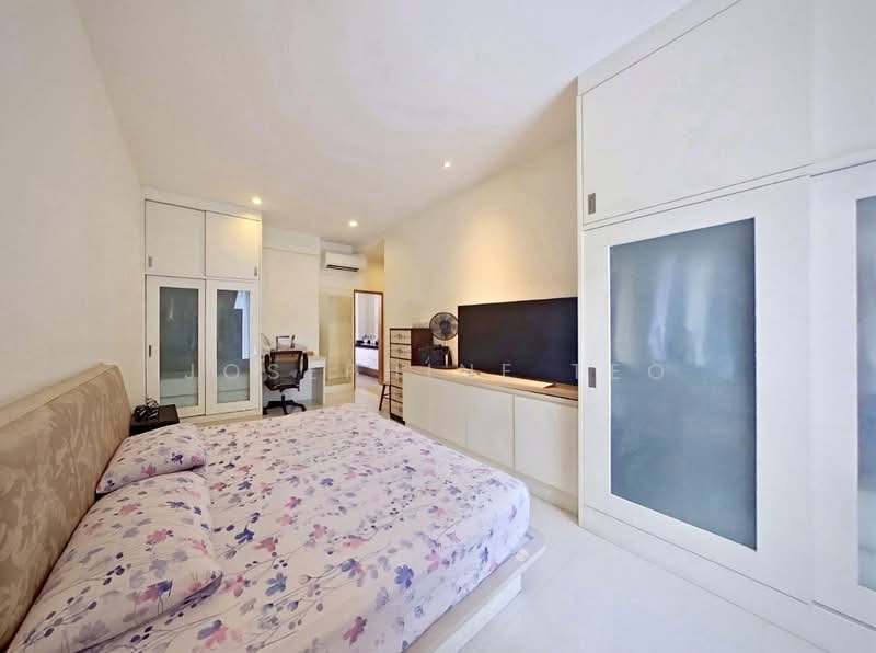 Sin Ming Plaza Apartment For Sale at S$ 2,880,000 | PropertyGuru Singapore - Bedroom