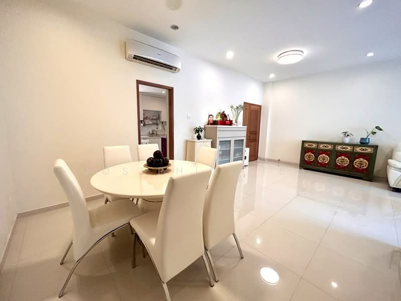 Sin Ming Plaza Apartment For Sale at S$ 2,880,000 | PropertyGuru Singapore - Dining Room