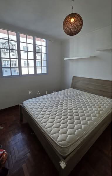 Blossom Mansions, 5 Lorong 37 Geylang, 1 Bedroom, 250 sqft, Condominium For Rent, by Patrick Lim, 500093115 - Spacious Master Bedroom - PropertyGuru.com.sg