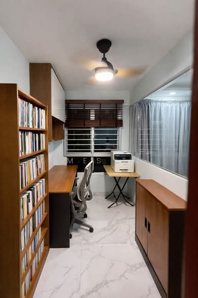 443C Bukit Batok West Avenue 8 HDB Flat For Sale at S$ 828,000 | PropertyGuru Singapore - Study