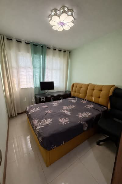 461C Bukit Batok West Avenue 8 HDB Flat For Sale at S$ 865,000 | PropertyGuru Singapore - Bedroom