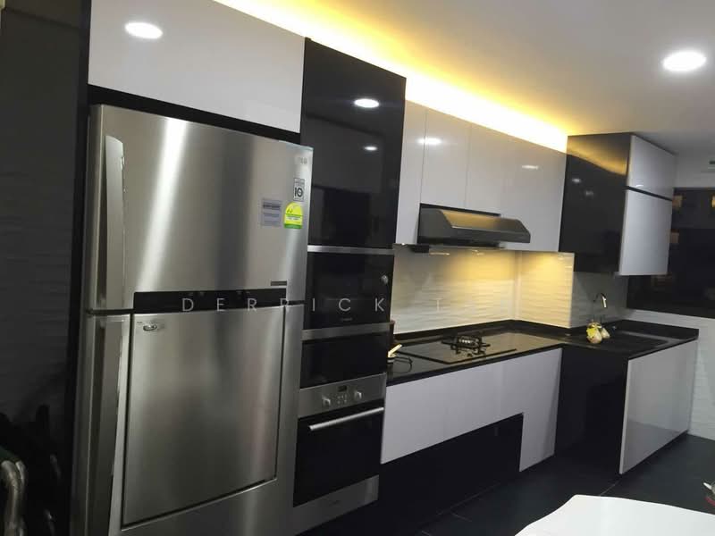 129 Ang Mo Kio Avenue 3 HDB Flat For Sale at S$ 488,000 | PropertyGuru Singapore - Kitchen
