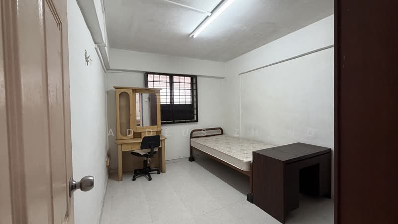 129 Ang Mo Kio Avenue 3 HDB Flat For Sale at S$ 428,000 | PropertyGuru Singapore - Bedroom