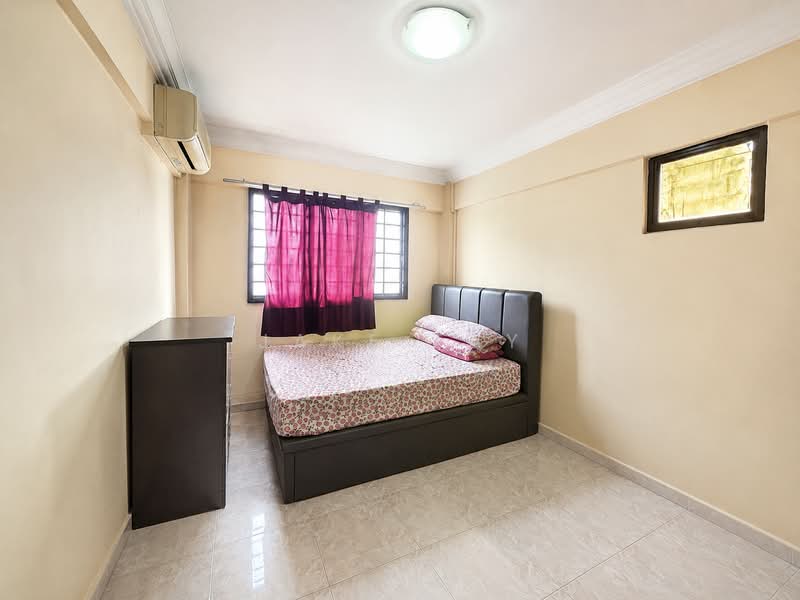635 Yishun Street 61, 635 Yishun Street 61, Sembawang / Yishun, 3 Bedrooms, 1,119 sqft, HDB Flat For Sale, by Jake Tay, 500093131 - Bedroom - PropertyGuru.com.sg