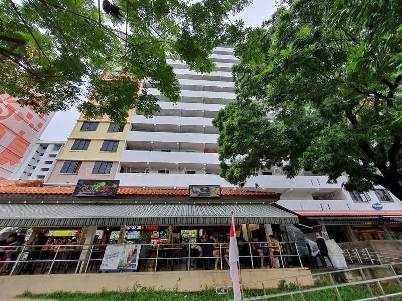 631 Hougang Avenue 8, 631 Hougang Avenue 8, 3 Bedrooms, 700 sqft, HDB Flat For Rent, by Douglas Chow, 500093134 - Exterior - PropertyGuru.com.sg
