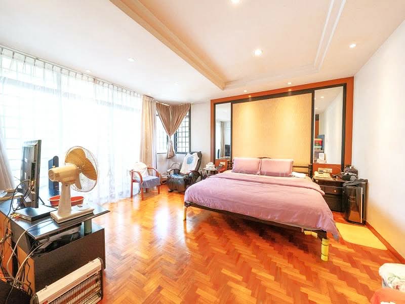 ⭐️LAST REMAINING⭐️LAST OFFER $7.XXM⭐️GOODMAN ENCLAVE⭐️仅此一席⭐️, GOODMAN | 330M MRT | 6 ROOMS | BUNGALOW ZONE, East Coast / Marine Parade, 6 Bedrooms, 4,300 sqft, Semi-Detached House For Sale, by Andrew Goh, 500093136 - Bedroom - PropertyGuru.com.sg