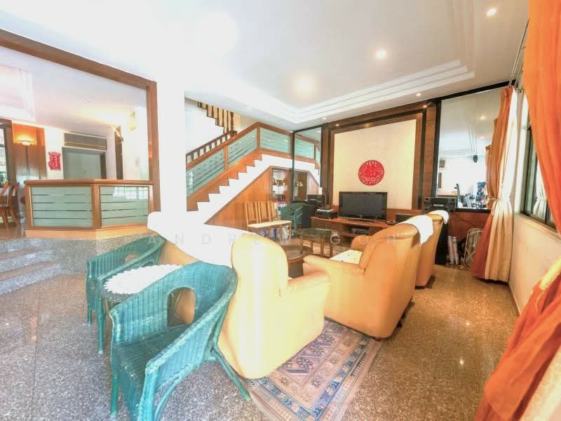⭐️LAST REMAINING⭐️LAST OFFER $7.XXM⭐️GOODMAN ENCLAVE⭐️仅此一席⭐️, GOODMAN | 330M MRT | 6 ROOMS | BUNGALOW ZONE, East Coast / Marine Parade, 6 Bedrooms, 4,300 sqft, Semi-Detached House For Sale, by Andrew Goh, 500093136 - Living Room - PropertyGuru.com.sg