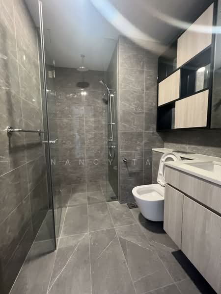 Kent Ridge Hill Residences- South Bouna Vista, , 2 Bedrooms, 649 sqft, Condominium For Rent, by Nancy Tan, 500093151 - Bathroom - PropertyGuru.com.sg