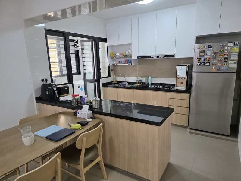 458A Sengkang West Road HDB Flat For Sale at S$ 678,000 | PropertyGuru Singapore - Kitchen