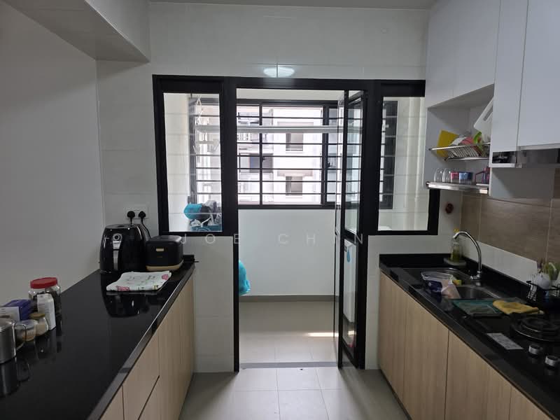 458A Sengkang West Road HDB Flat For Sale at S$ 678,000 | PropertyGuru Singapore - Kitchen