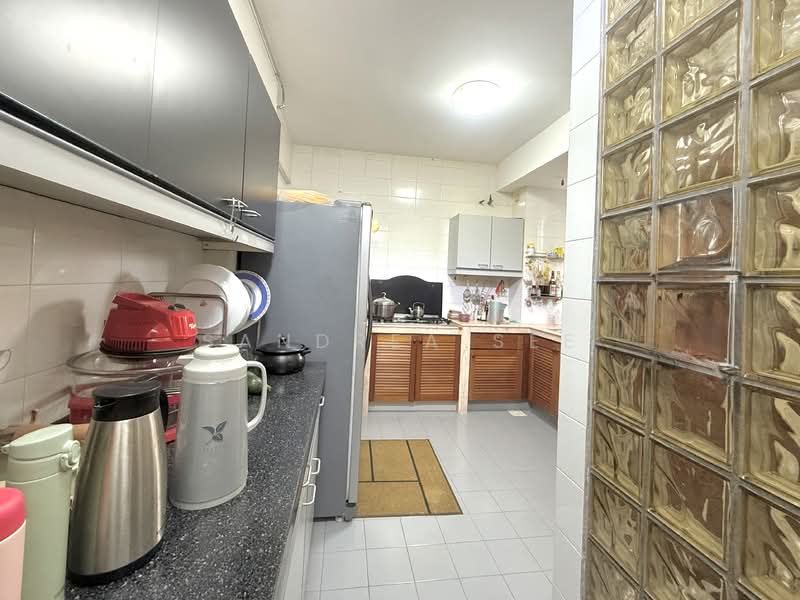 Birchwood Mansions Condominium For Sale at S$ 1,749,000 | PropertyGuru Singapore - Kitchen