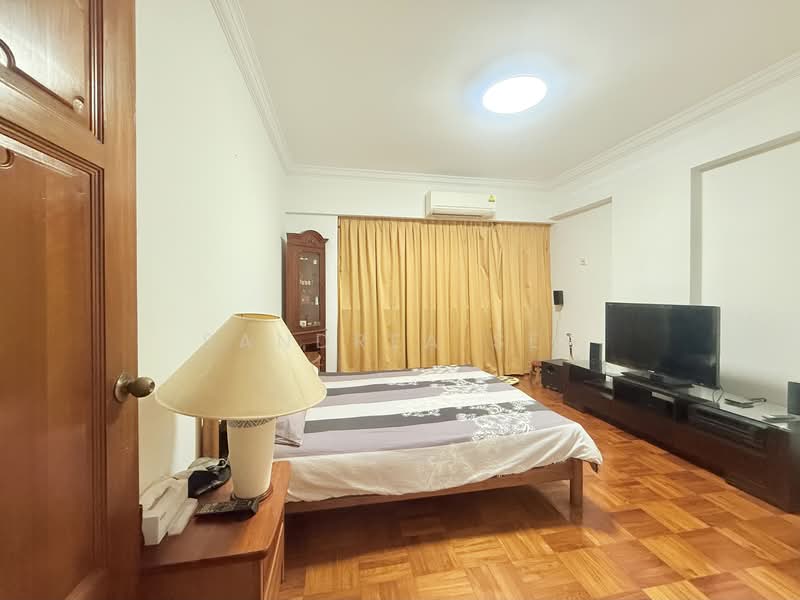 Birchwood Mansions Condominium For Sale at S$ 1,749,000 | PropertyGuru Singapore - Bedroom