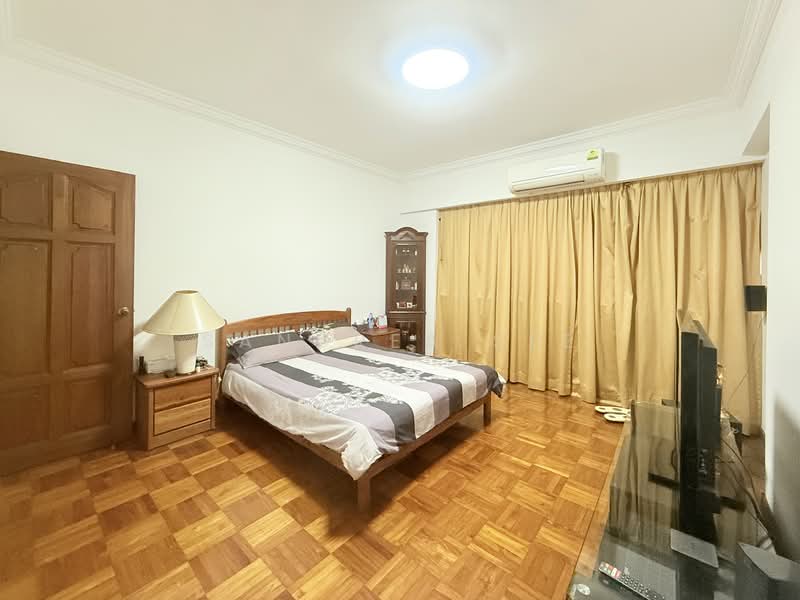 Birchwood Mansions Condominium For Sale at S$ 1,749,000 | PropertyGuru Singapore - Bedroom