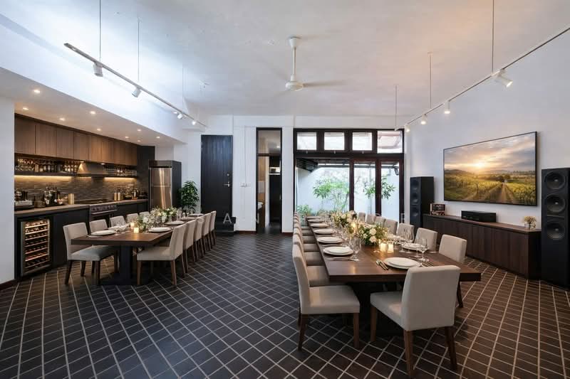 Cosy Emerald 1 Bed No Cooking, $4K, EMERALD HILL CONSERVATION AREA, 1 Bedroom, 950 sqft, Conservation House For Rent, by Susan Prior, 500093200 - Kitchen - PropertyGuru.com.sg