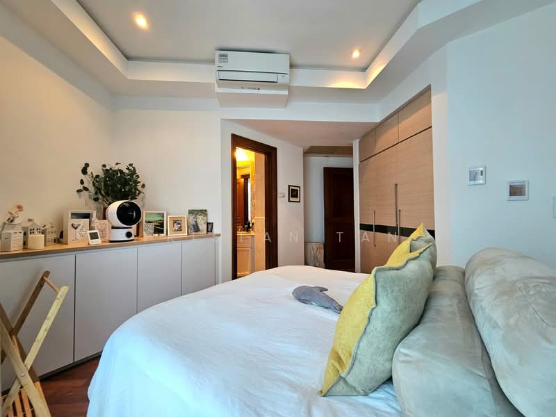 Valley Park Condominium For Sale at S$ 1,800,000 | PropertyGuru Singapore - Bedroom