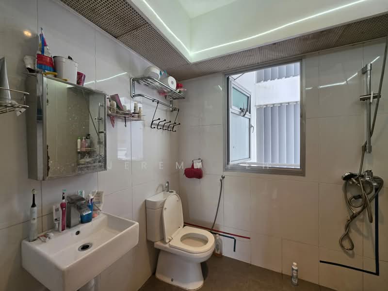 101B Canberra Street HDB Flat For Sale at S$ 630,000 | PropertyGuru Singapore - Bathroom
