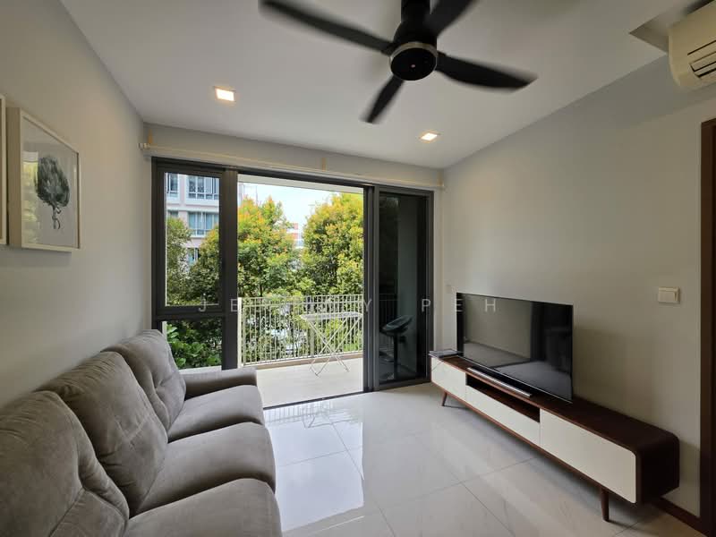 Palm Isles, 42 Flora Drive, 1 Bedroom, 516 sqft, Condominium For Rent, by Jeremy Peh, 500093220 - Living Room - PropertyGuru.com.sg