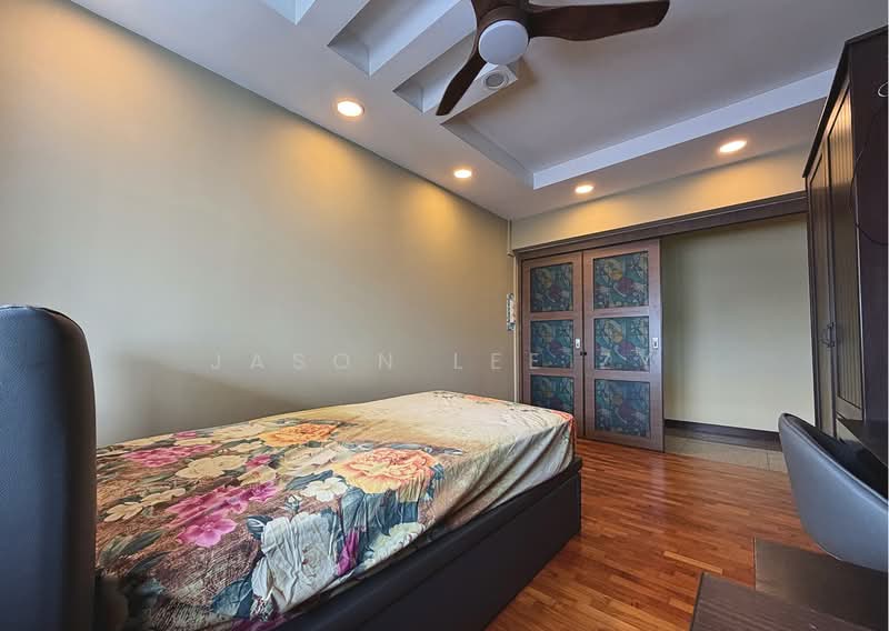 125 Bukit Batok Central HDB Flat For Sale at S$ 925,000 | PropertyGuru Singapore - Bedroom