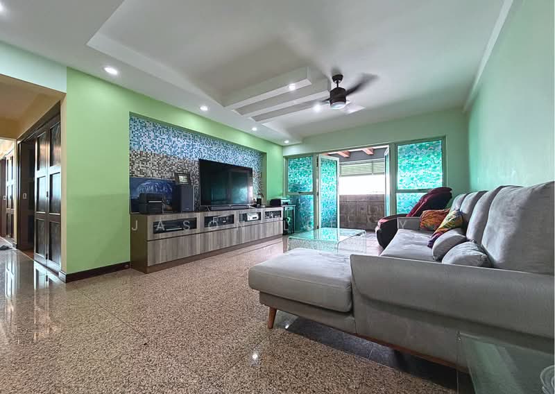 125 Bukit Batok Central HDB Flat For Sale at S$ 925,000 | PropertyGuru Singapore - Living Room