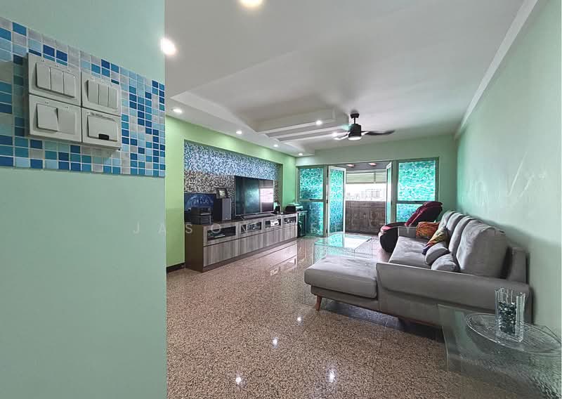 125 Bukit Batok Central HDB Flat For Sale at S$ 925,000 | PropertyGuru Singapore - Living Room
