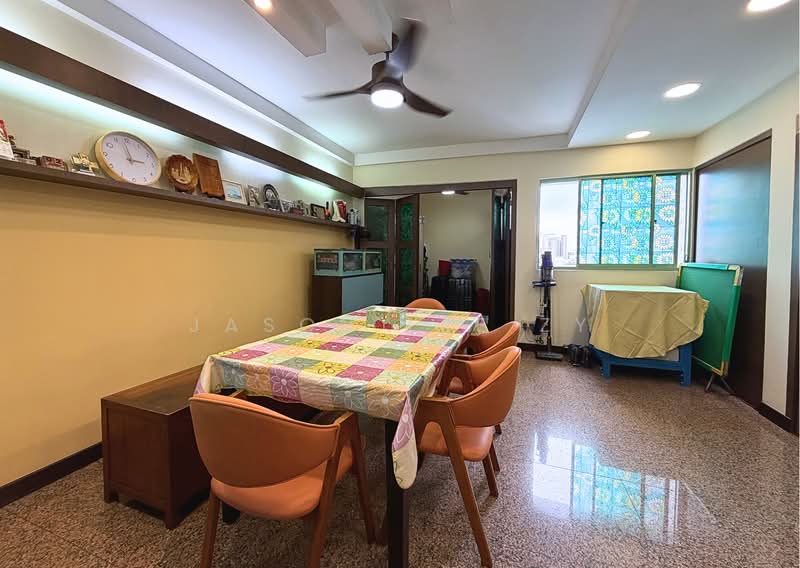 125 Bukit Batok Central HDB Flat For Sale at S$ 925,000 | PropertyGuru Singapore - Dining Room